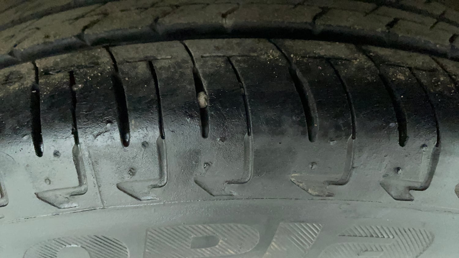 Used 2022 Maruti Suzuki Ignis Alpha 1.2 MT Petrol Manual tyres RIGHT REAR TYRE TREAD VIEW