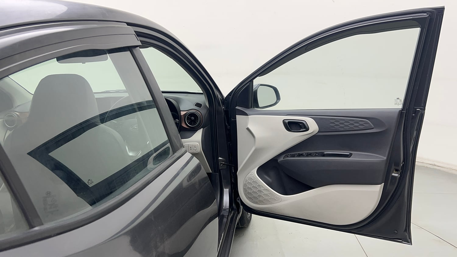 Used 2022 Hyundai Aura S 1.2 CNG Cng Manual interior RIGHT FRONT DOOR OPEN VIEW