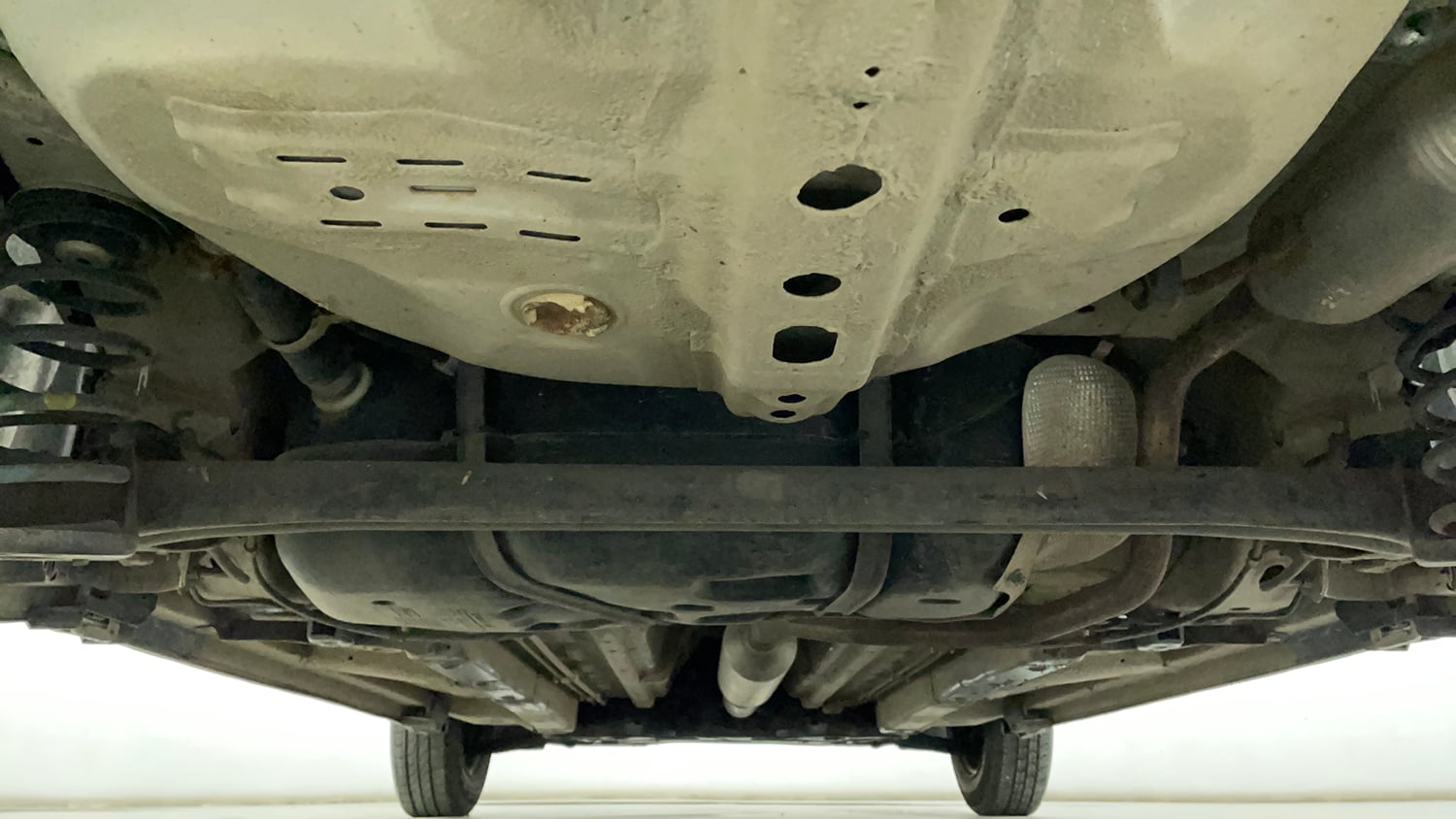 Used 2014 Maruti Suzuki Swift VXi Petrol Manual extra REAR UNDERBODY VIEW (TAKEN FROM REAR)