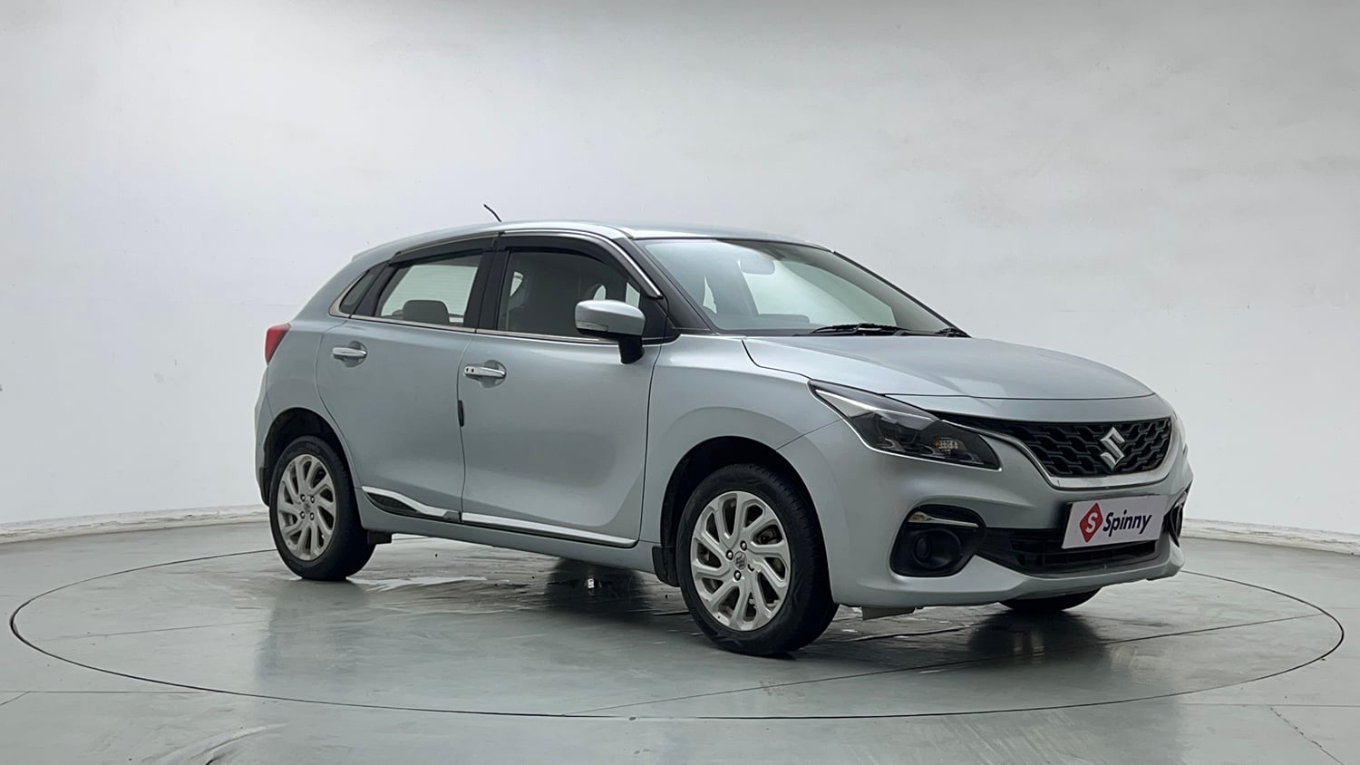 Used 2024 Maruti Suzuki Baleno Zeta MT Petrol Manual exterior RIGHT FRONT CORNER VIEW