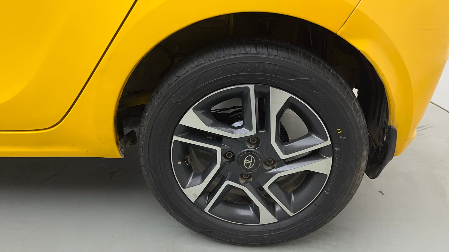 Used 2020 Tata Tiago XZ Plus Petrol Manual tyres LEFT REAR TYRE RIM VIEW