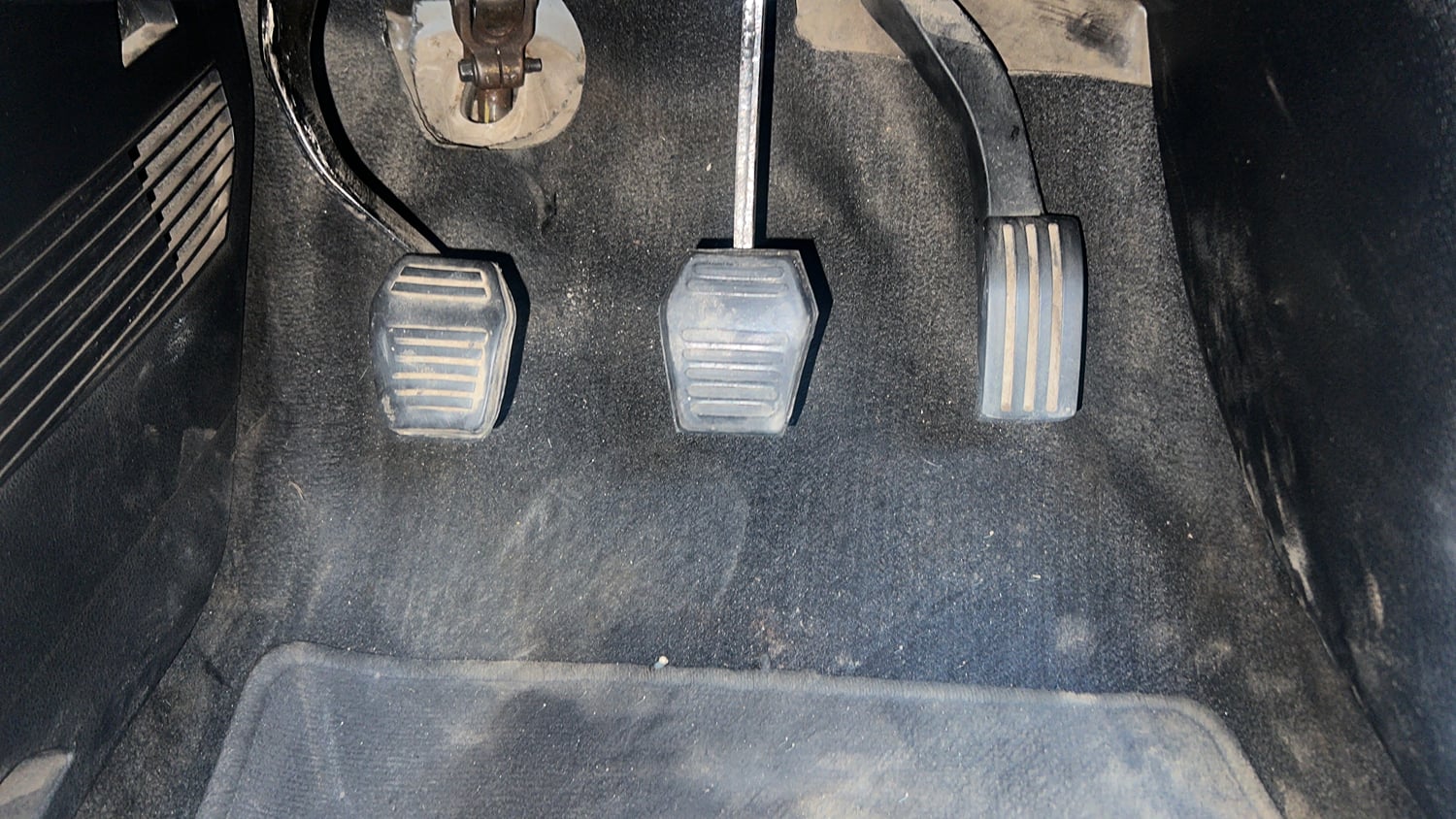 Used 2014 Ford Figo Duratec Petrol ZXI 1.2 Petrol Manual interior PEDALS VIEW