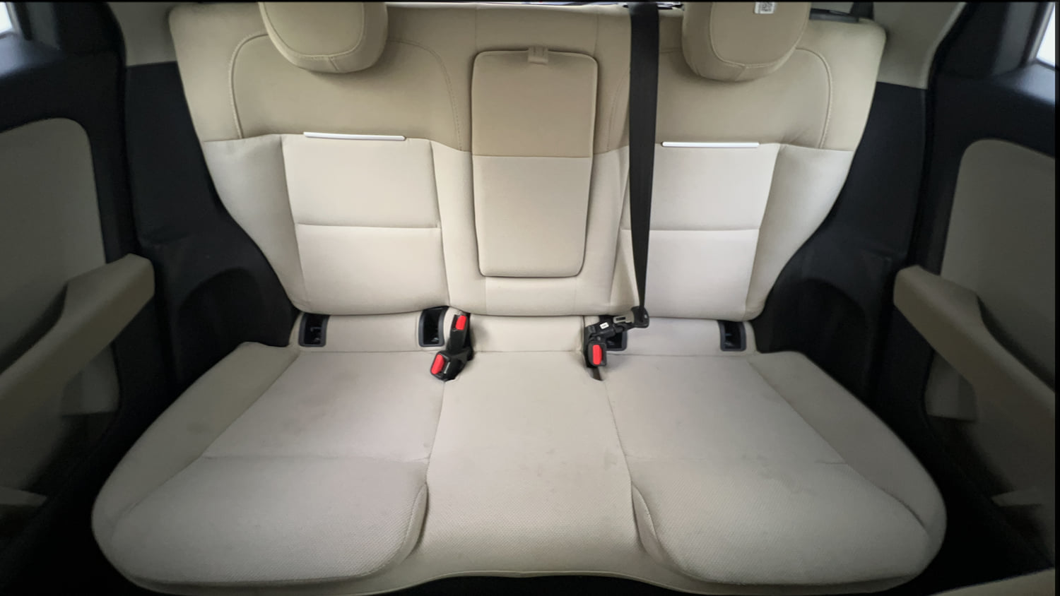 Used 2025 Tata Altroz Accomplished S Petrol 5MT Petrol Manual interior REAR SEAT CONDITION VIEW