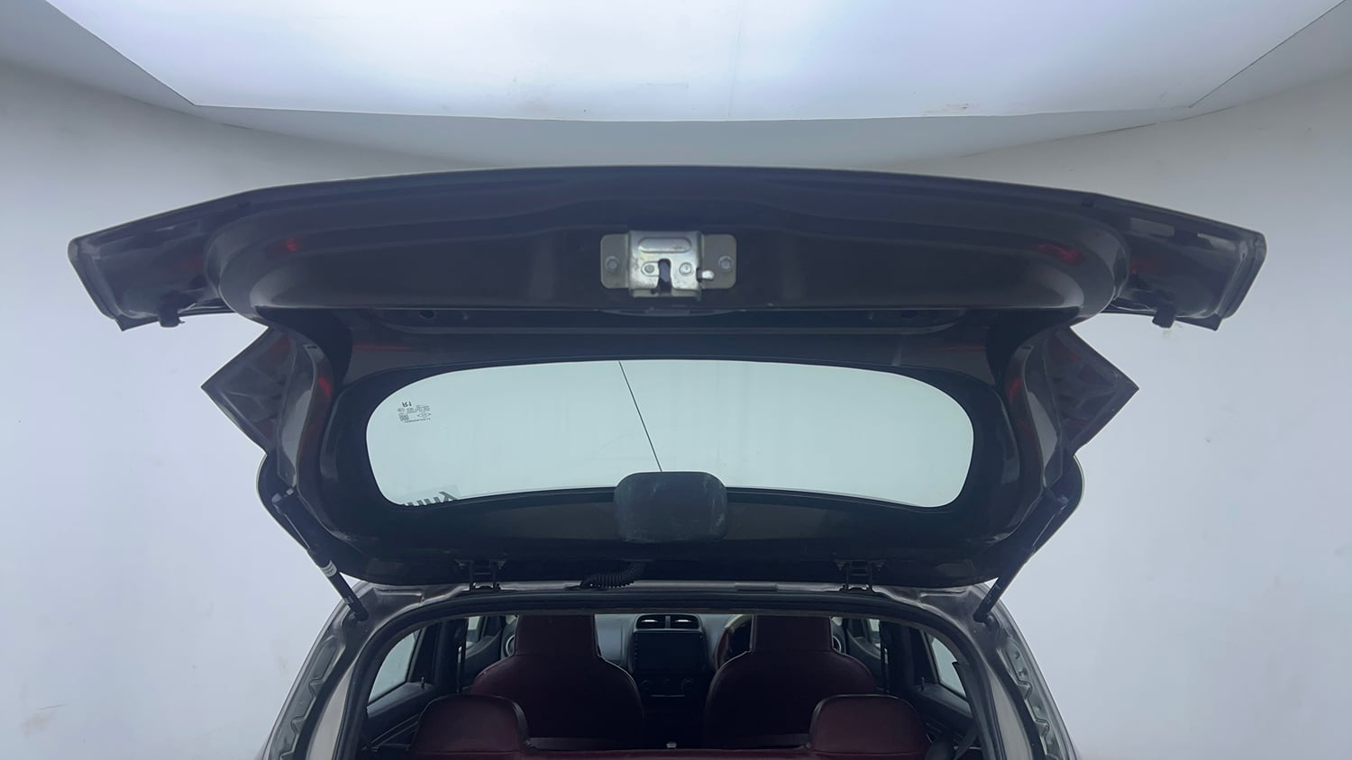 Used 2017 Renault Kwid RXL Petrol Manual interior DICKY DOOR OPEN VIEW