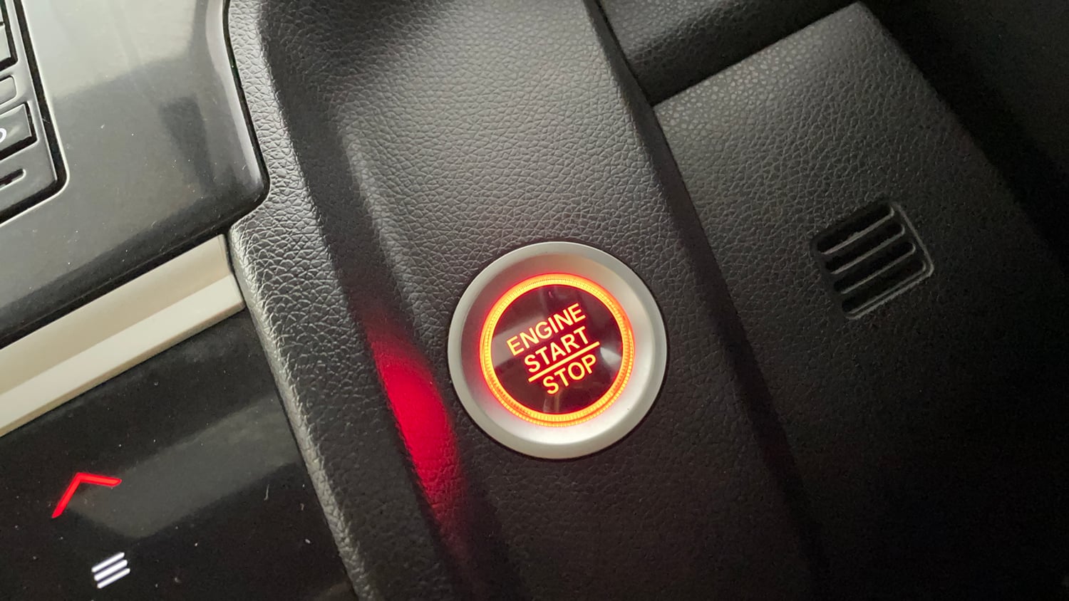 Used 2020 Honda Jazz ZX CVT Petrol Automatic top_features Keyless start