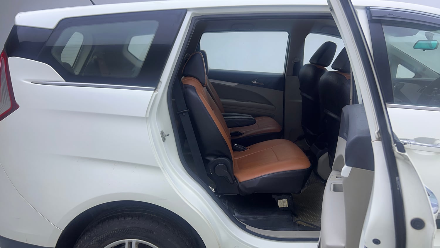 Used 2019 Mahindra Marazzo M6 7 STR Diesel Manual interior RIGHT SIDE REAR DOOR CABIN VIEW
