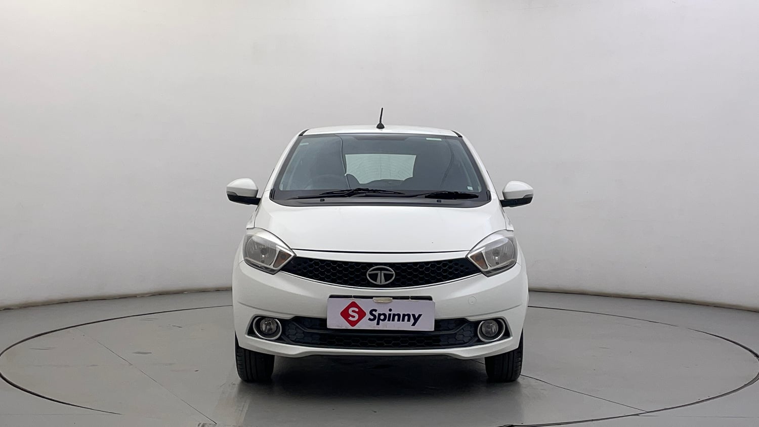 Used 2018 Tata Tiago Revotron XZ Petrol Manual exterior FRONT VIEW