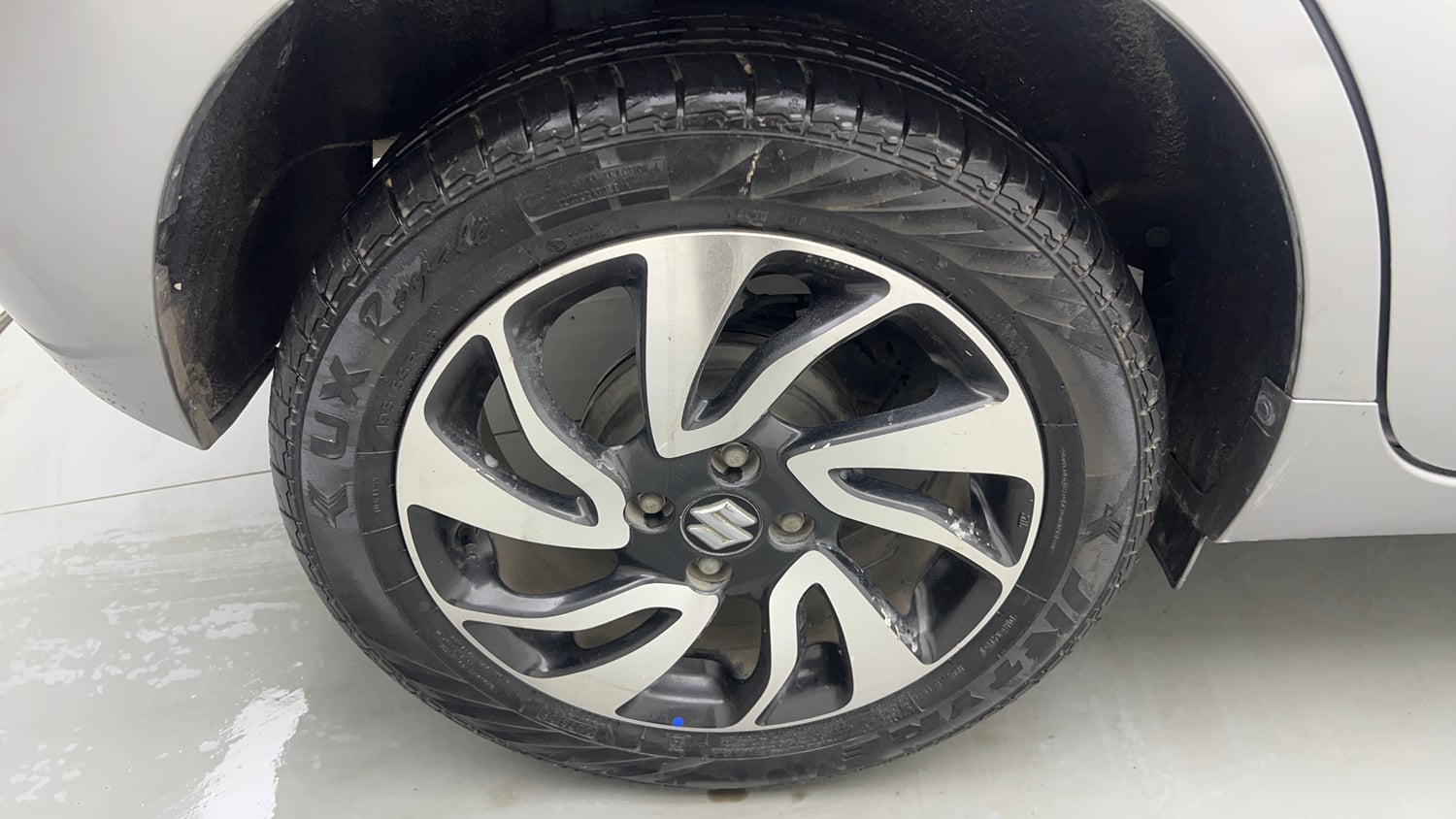 Used 2019 Maruti Suzuki Baleno Zeta Automatic Petrol Automatic tyres RIGHT REAR TYRE RIM VIEW