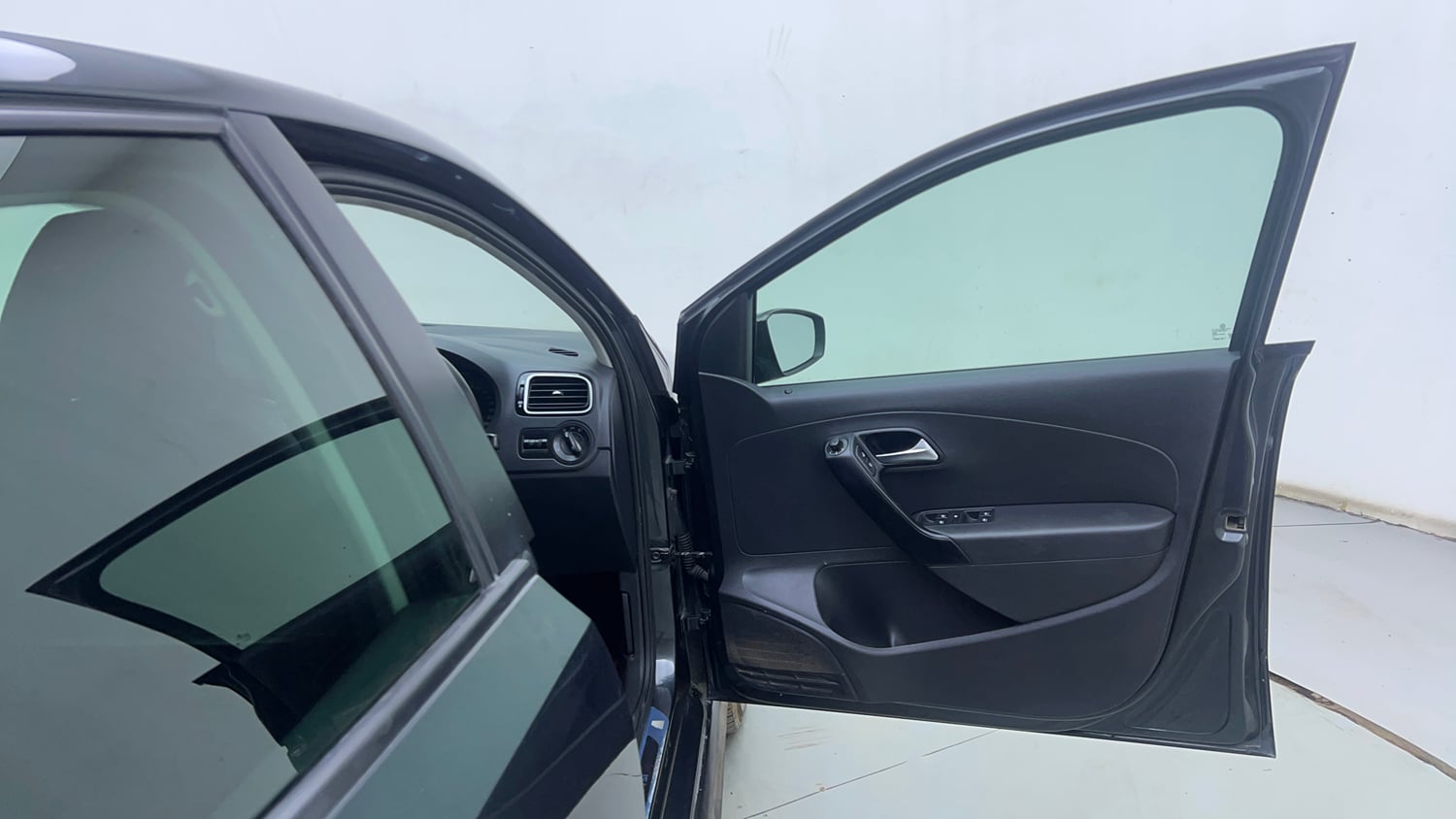 Used 2021 Volkswagen Polo GT Petrol Automatic interior RIGHT FRONT DOOR OPEN VIEW