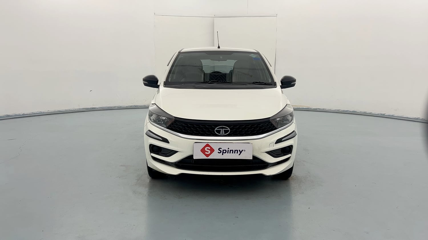 Used 2022 Tata Tiago XT CNG Cng Manual exterior FRONT VIEW