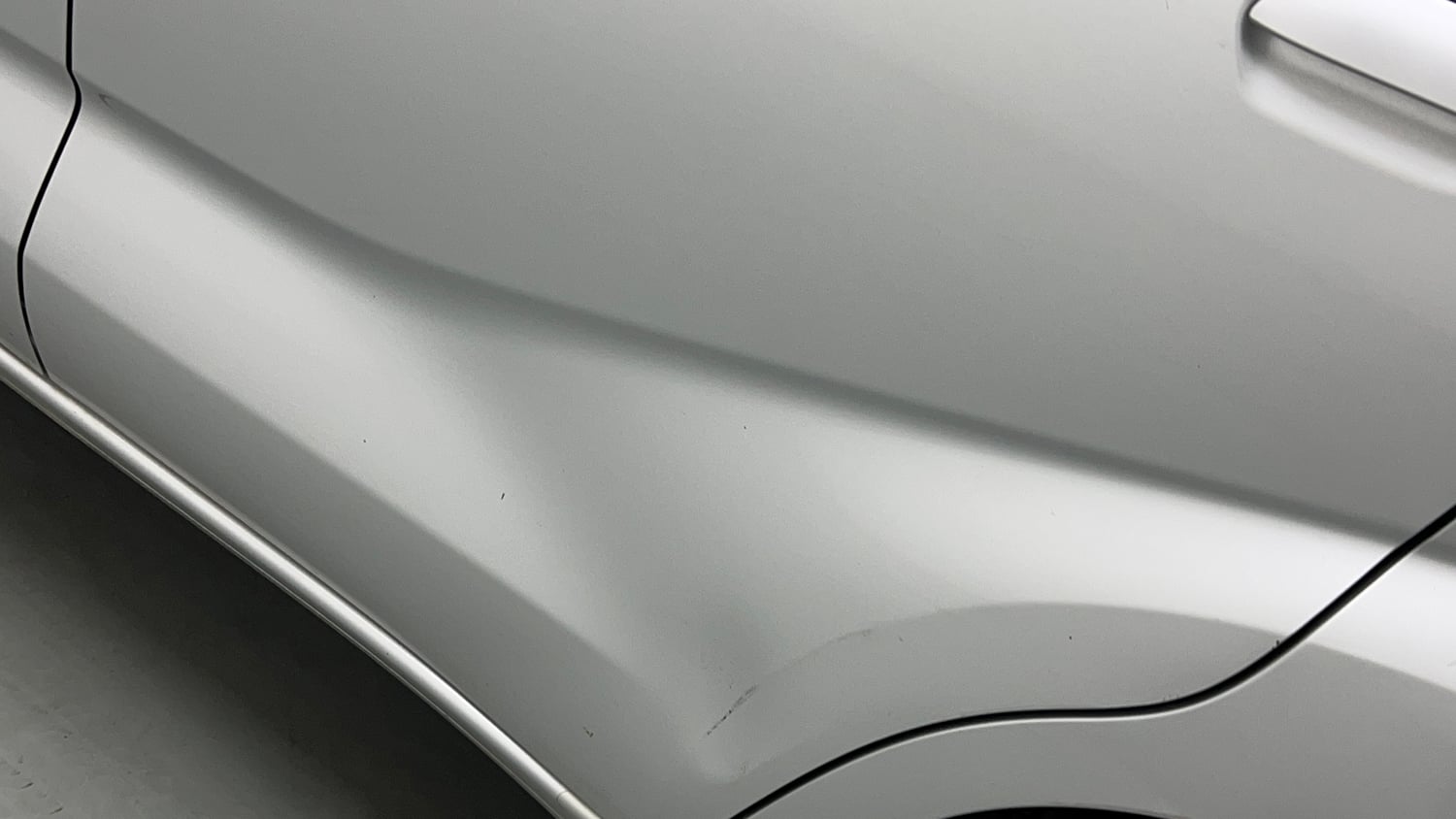 Used 2021 Datsun Redi-GO T(O) 1.0 AMT Petrol Automatic dents MINOR SCRATCH