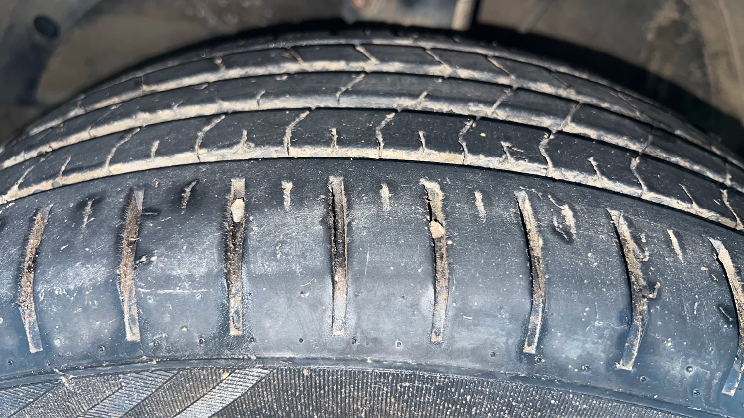 Used 2023 Maruti Suzuki Baleno Alpha MT Petrol Manual tyres LEFT FRONT TYRE TREAD VIEW