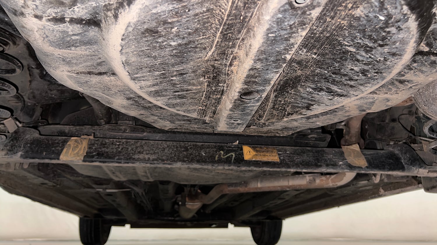 Used 2025 Tata Altroz Accomplished S Petrol 5MT Petrol Manual extra REAR UNDERBODY VIEW (TAKEN FROM REAR)