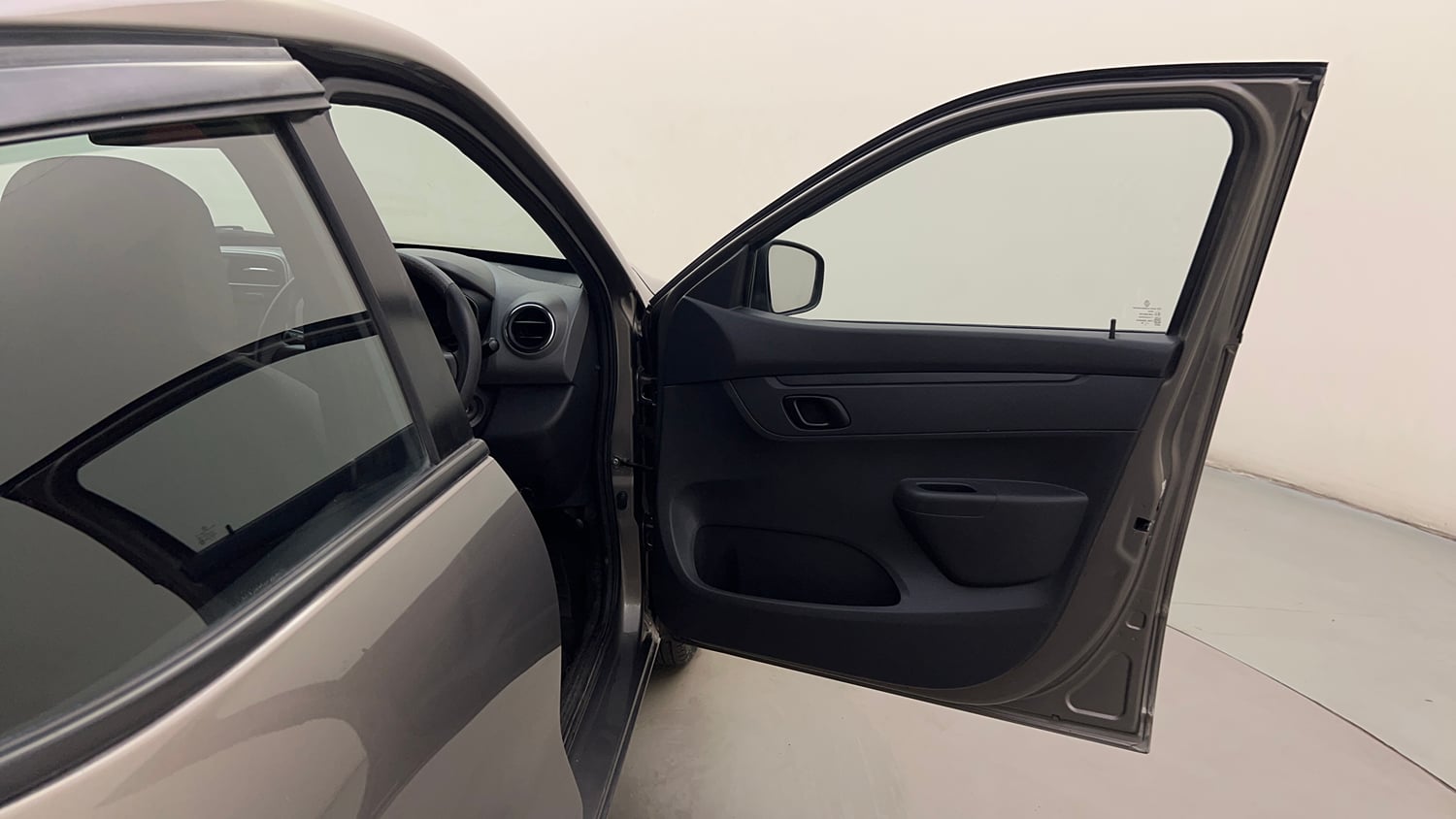 Used 2016 Renault Kwid RXT Petrol Manual interior RIGHT FRONT DOOR OPEN VIEW