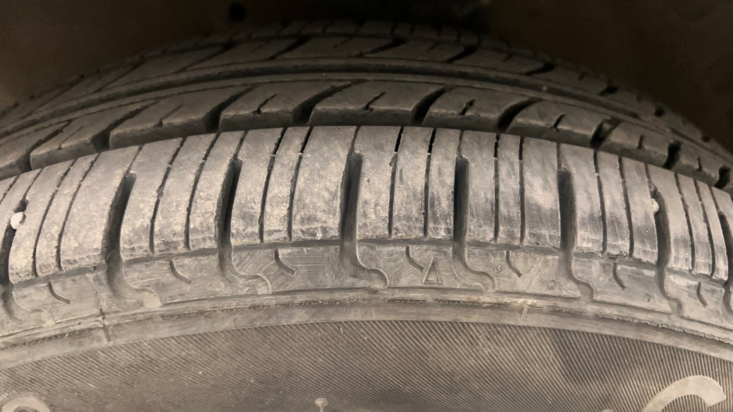 Used 2017 Maruti Suzuki Celerio VXI  CNG (Outside Fitted) Cng Manual tyres LEFT FRONT TYRE TREAD VIEW
