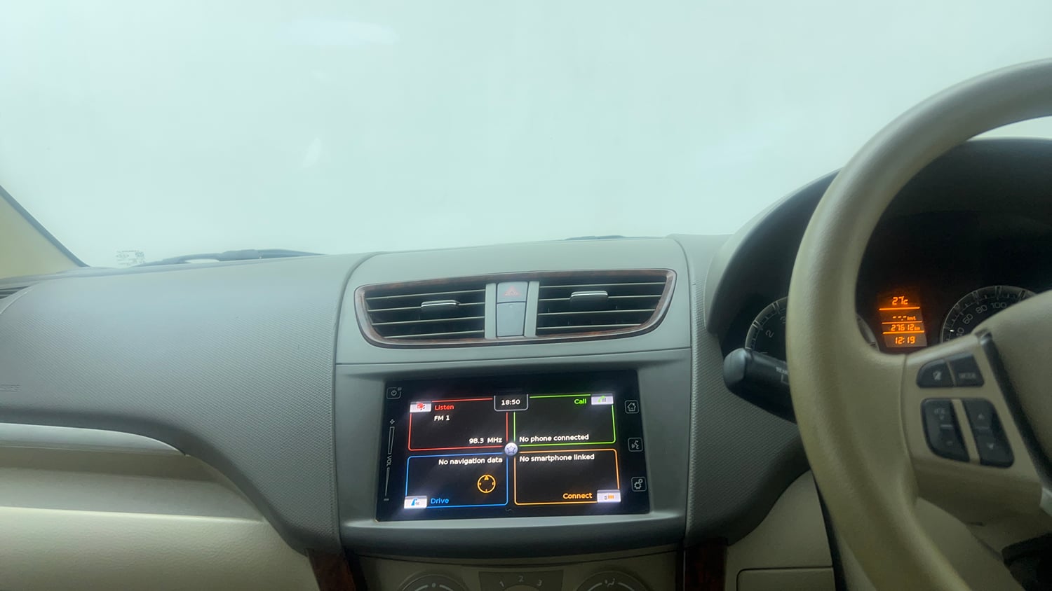 Used 2016 Maruti Suzuki Ertiga ZXI+ Petrol Manual top_features Touch screen infotainment system