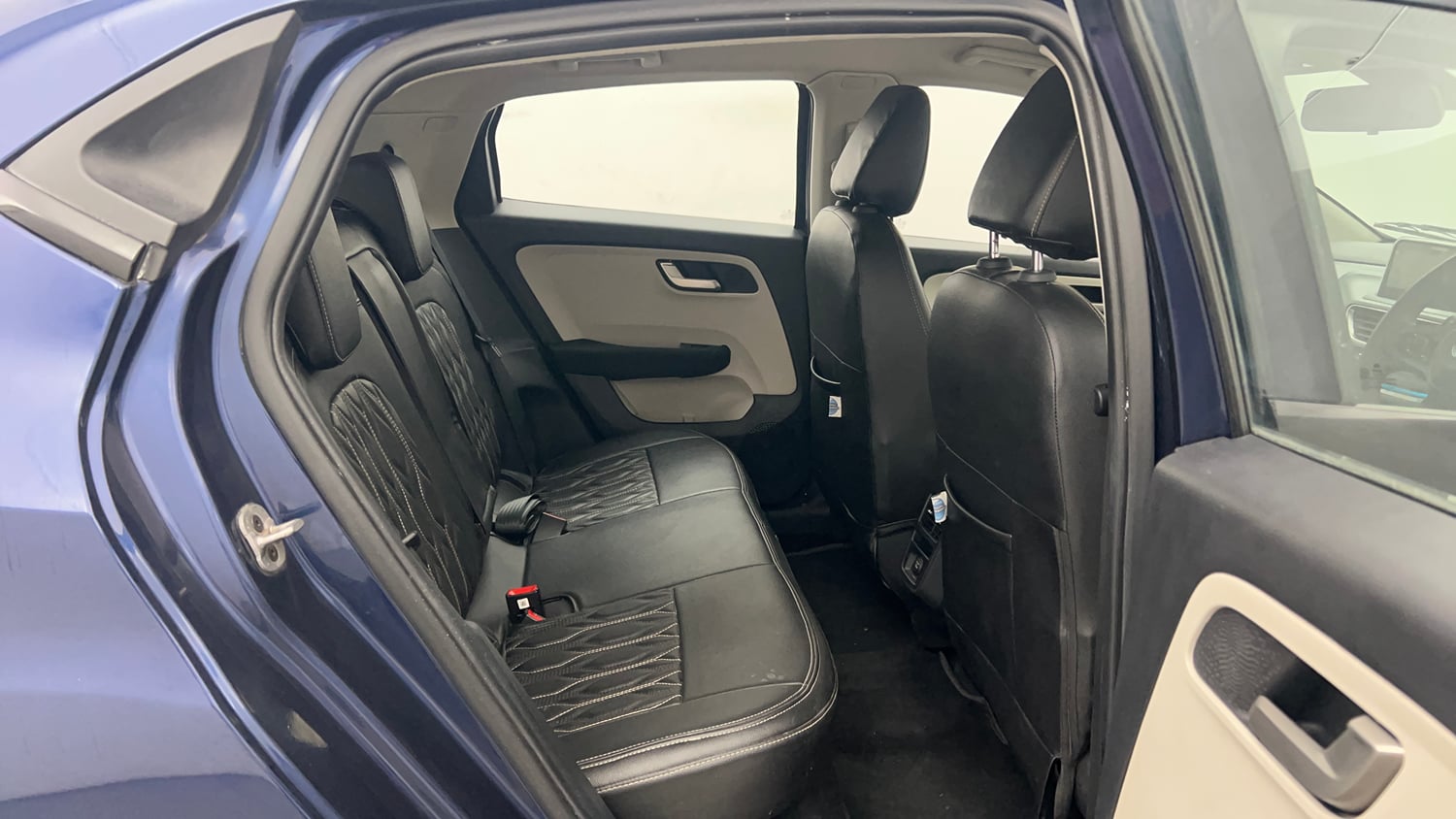 Used 2023 Tata Altroz XZ Petrol Petrol Manual interior RIGHT SIDE REAR DOOR CABIN VIEW