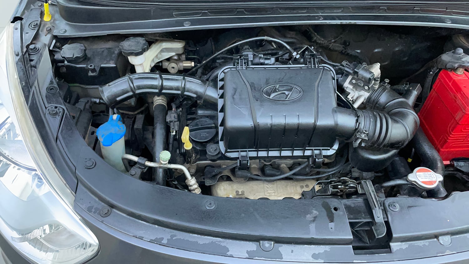 Used 2012 Hyundai i10 Magna 1.1 iRDE2 Petrol Manual engine ENGINE RIGHT SIDE VIEW