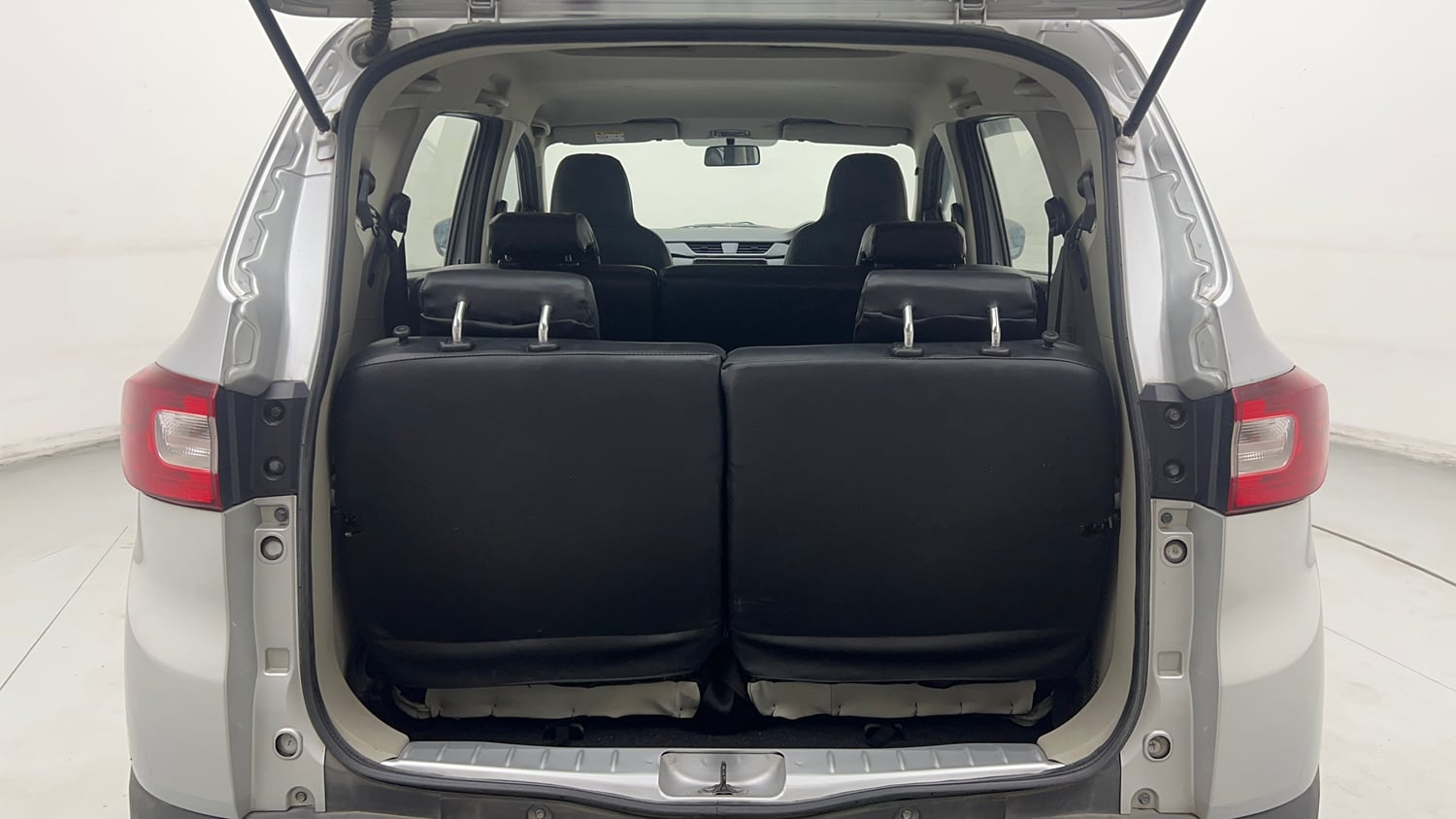 Used 2020 Renault Triber RXL Petrol Manual interior DICKY INSIDE VIEW