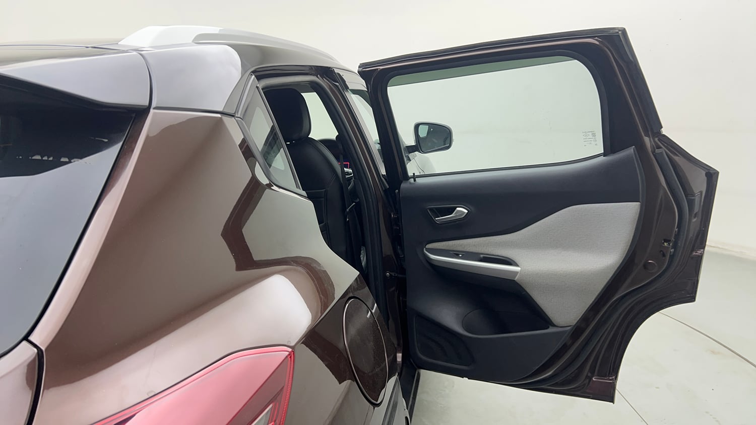 Used 2021 Nissan Magnite XV Dual Tone Petrol Manual interior RIGHT REAR DOOR OPEN VIEW