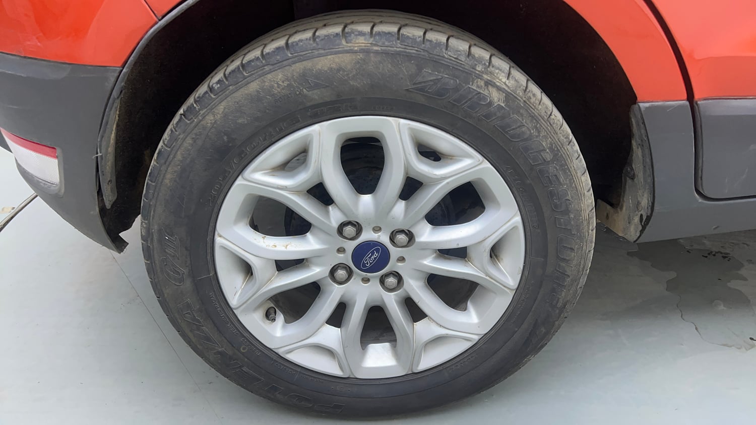Used 2016 Ford EcoSport Titanium+ 1.5L TDCi Diesel Manual tyres RIGHT REAR TYRE RIM VIEW