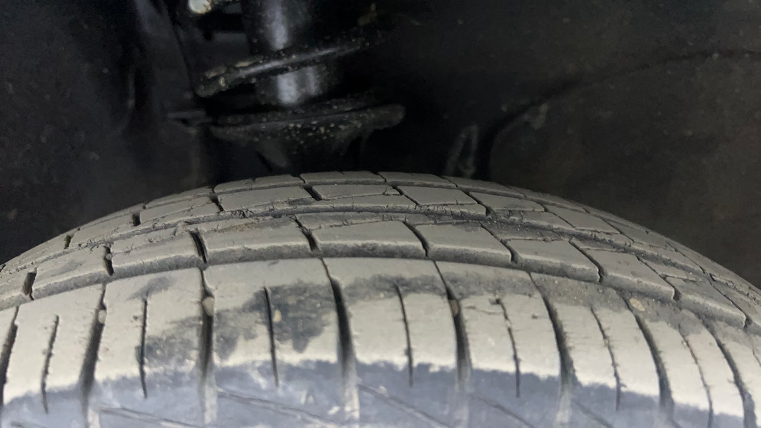 Used 2021 Maruti Suzuki Alto 800 Vxi Plus Petrol Manual tyres RIGHT FRONT TYRE TREAD VIEW