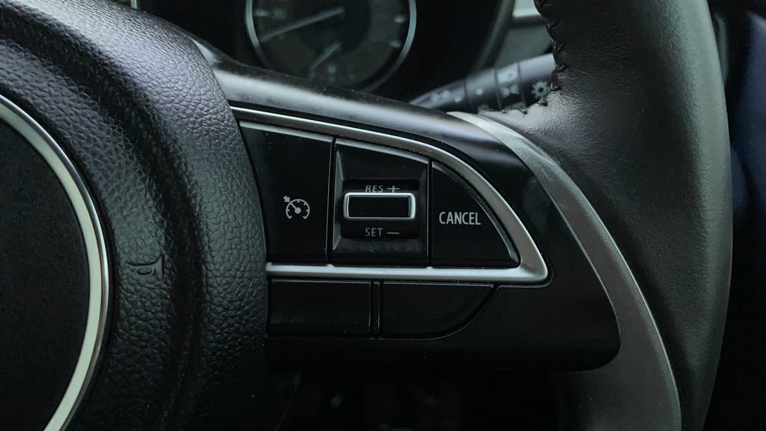 Used 2022 Maruti Suzuki Baleno Alpha MT Petrol Manual top_features Cruise control