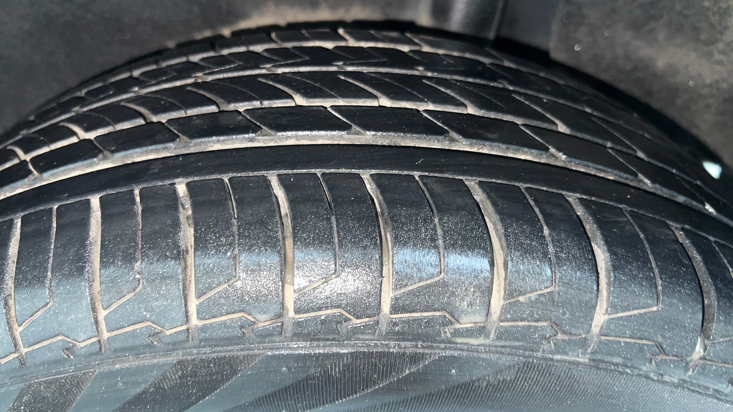 Used 2019 Maruti Suzuki Baleno Zeta Automatic Petrol Automatic tyres LEFT REAR TYRE TREAD VIEW