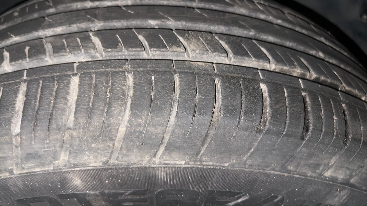 Used 2022 Tata Harrier XT Diesel Manual tyres RIGHT FRONT TYRE TREAD VIEW