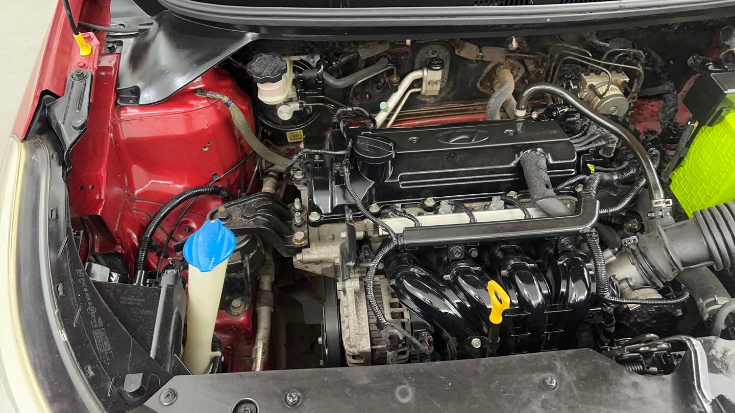 Used 2015 Hyundai Elite i20 Asta 1.2 Petrol Manual engine ENGINE RIGHT SIDE VIEW