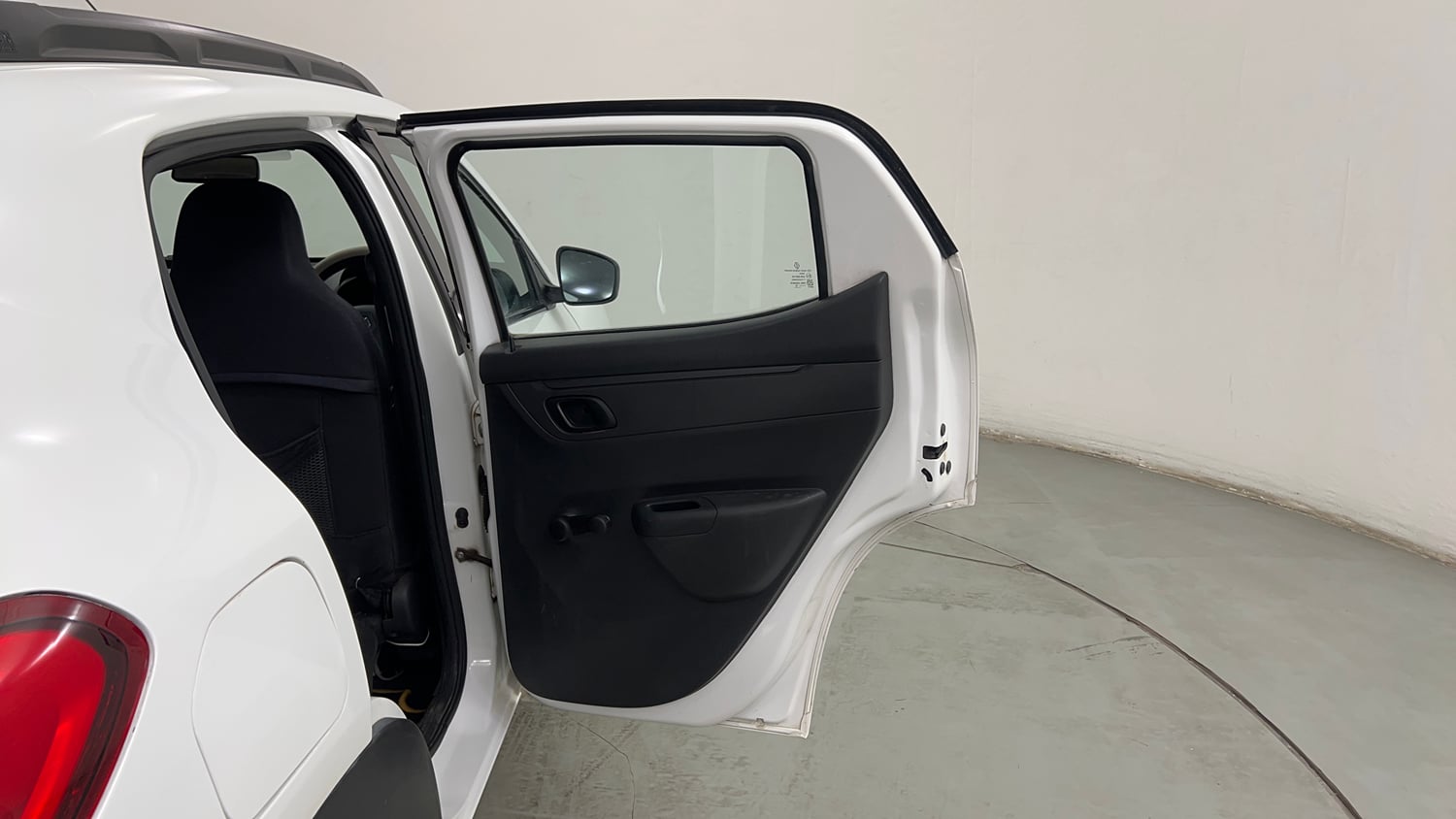 Used 2016 Renault Kwid RXT Petrol Manual interior RIGHT REAR DOOR OPEN VIEW