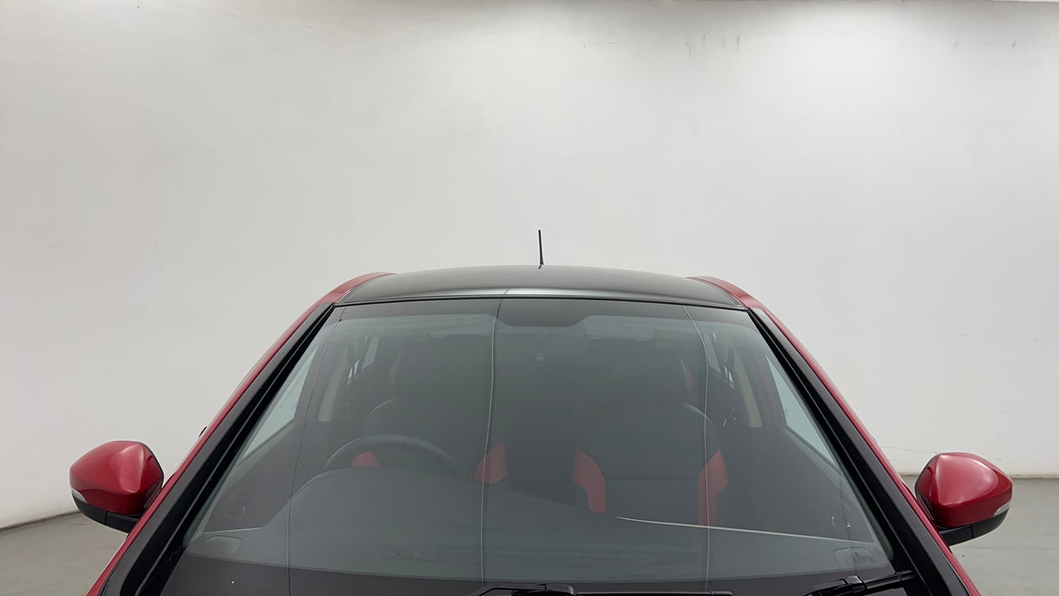 Used 2016 Tata Zest XT Petrol Petrol Manual exterior FRONT WINDSHIELD VIEW