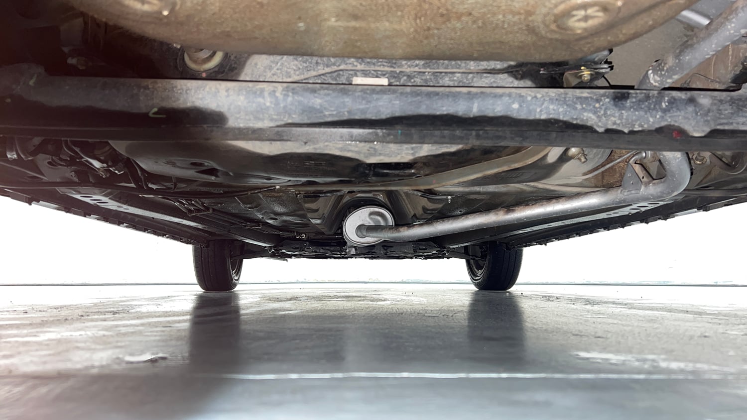 Used 2022 Maruti Suzuki Ignis Alpha 1.2 MT Petrol Manual extra REAR UNDERBODY VIEW (TAKEN FROM REAR)