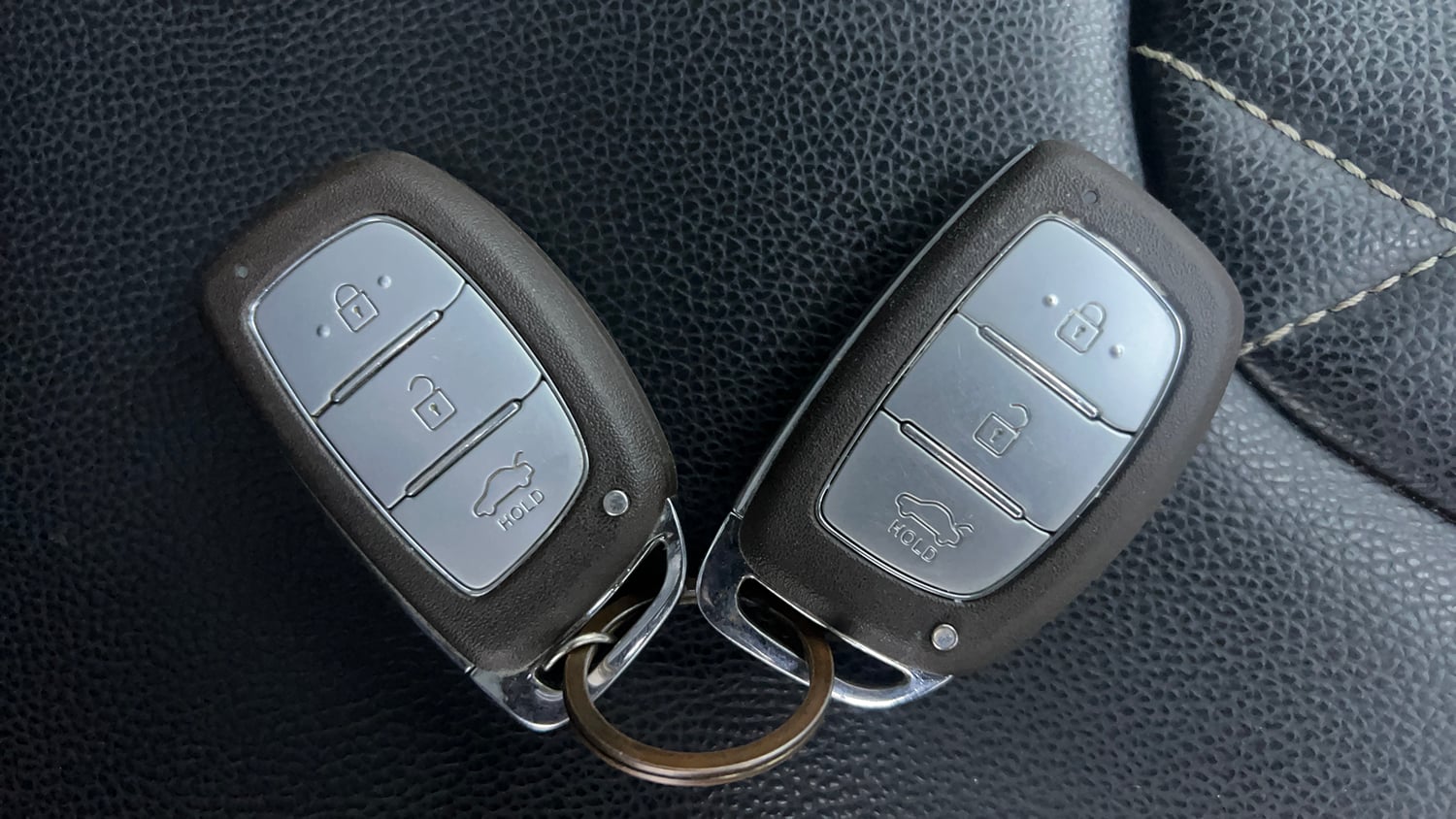 Used 2025 Hyundai Exter SX (O) Connect 1.2 MT Petrol Manual extra CAR KEY VIEW