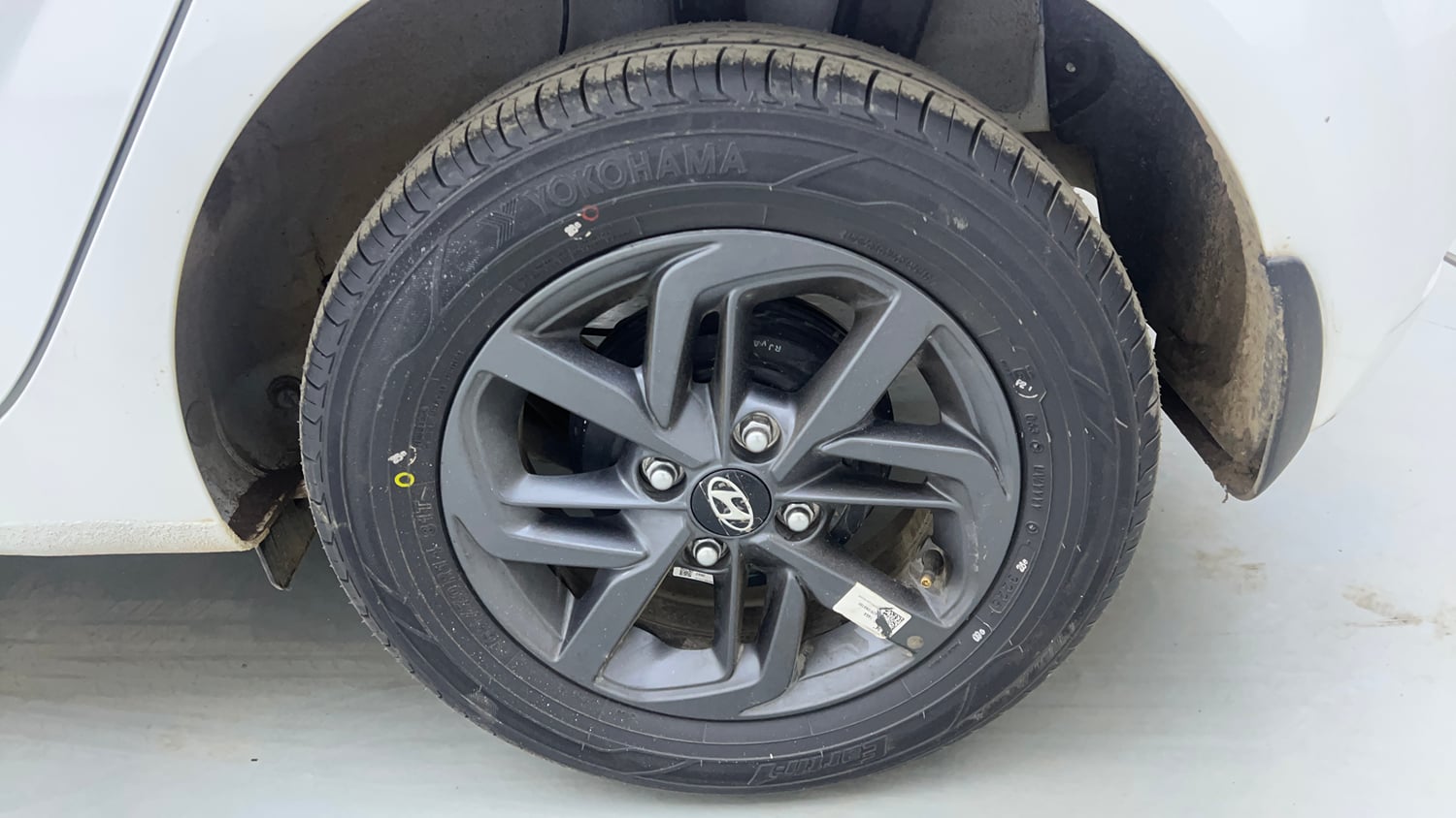 Used 2022 Hyundai Grand i10 Nios Sportz 1.2 Kappa VTVT Petrol Manual tyres LEFT REAR TYRE RIM VIEW