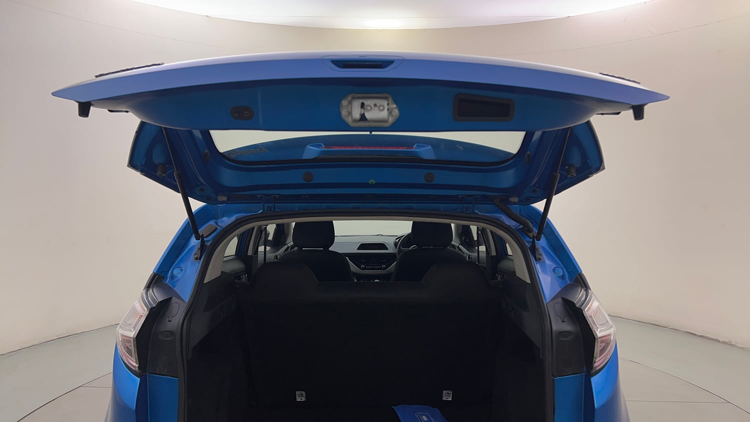 Used 2019 Tata Nexon XMA Petrol Petrol Automatic interior DICKY DOOR OPEN VIEW