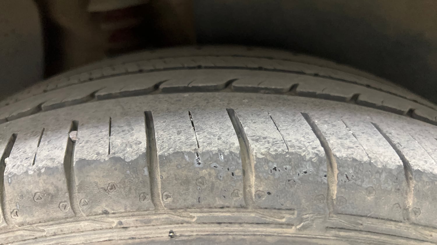 Used 2018 Hyundai Creta SX 1.6 AT Petrol Petrol Automatic tyres RIGHT REAR TYRE TREAD VIEW