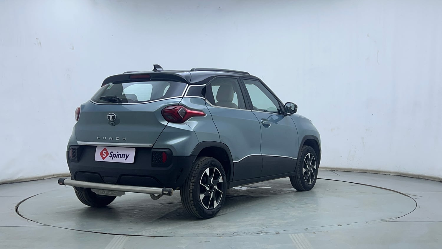 Used 2024 Tata Punch Creative Dual Tone MT Sunroof Petrol Manual exterior RIGHT REAR CORNER VIEW