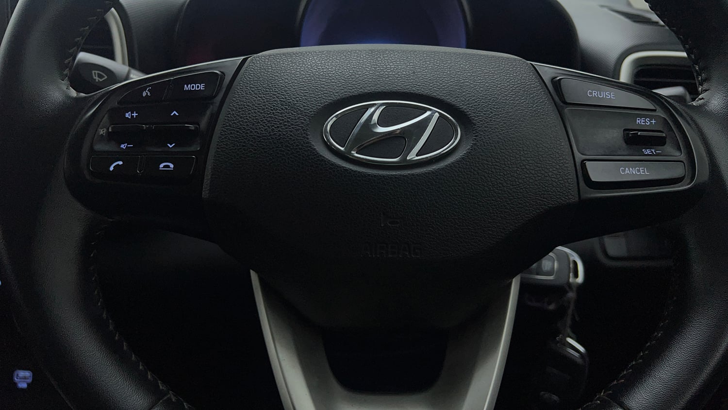 Used 2020 Hyundai Venue SX 1.4 CRDi Diesel Manual top_features Airbags