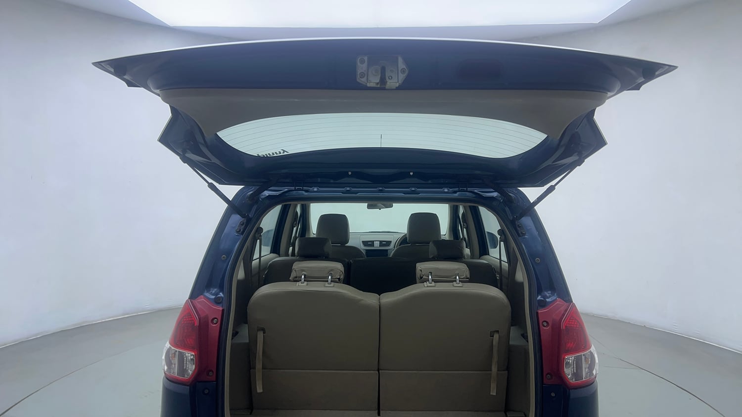 Used 2016 Maruti Suzuki Ertiga ZXI+ Petrol Manual interior DICKY DOOR OPEN VIEW