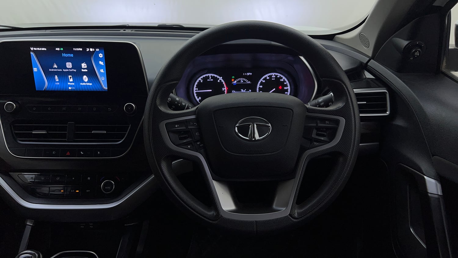 Used 2022 Tata Harrier XT Diesel Manual interior STEERING VIEW