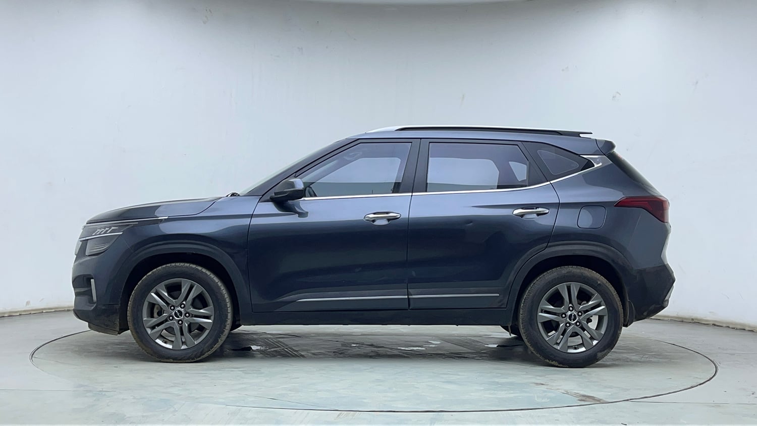 Used 2021 Kia Seltos HTX 1.5 Diesel Diesel Manual exterior LEFT SIDE VIEW