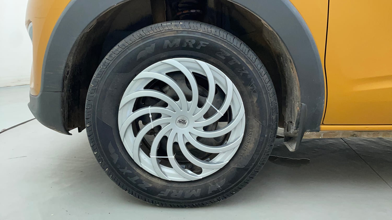 Used 2020 Renault Triber RXZ Petrol Manual tyres LEFT FRONT TYRE RIM VIEW