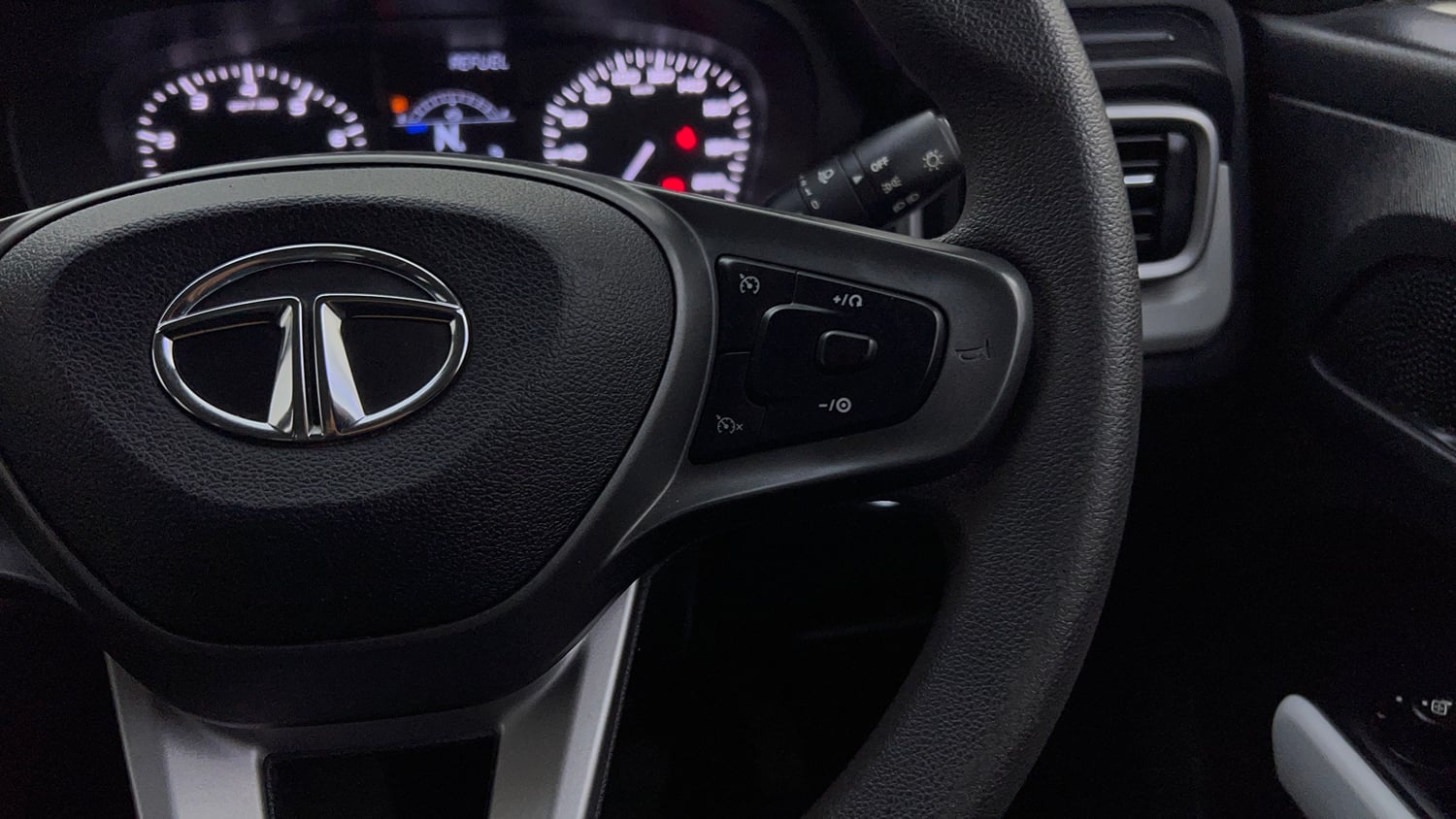 Used 2022 Tata Punch Accomplished AMT Petrol Automatic top_features Cruise control