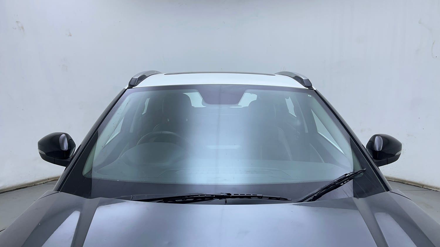 Used 2020 Tata Nexon XZA Plus (O) Dual Tone Petrol Automatic exterior FRONT WINDSHIELD VIEW