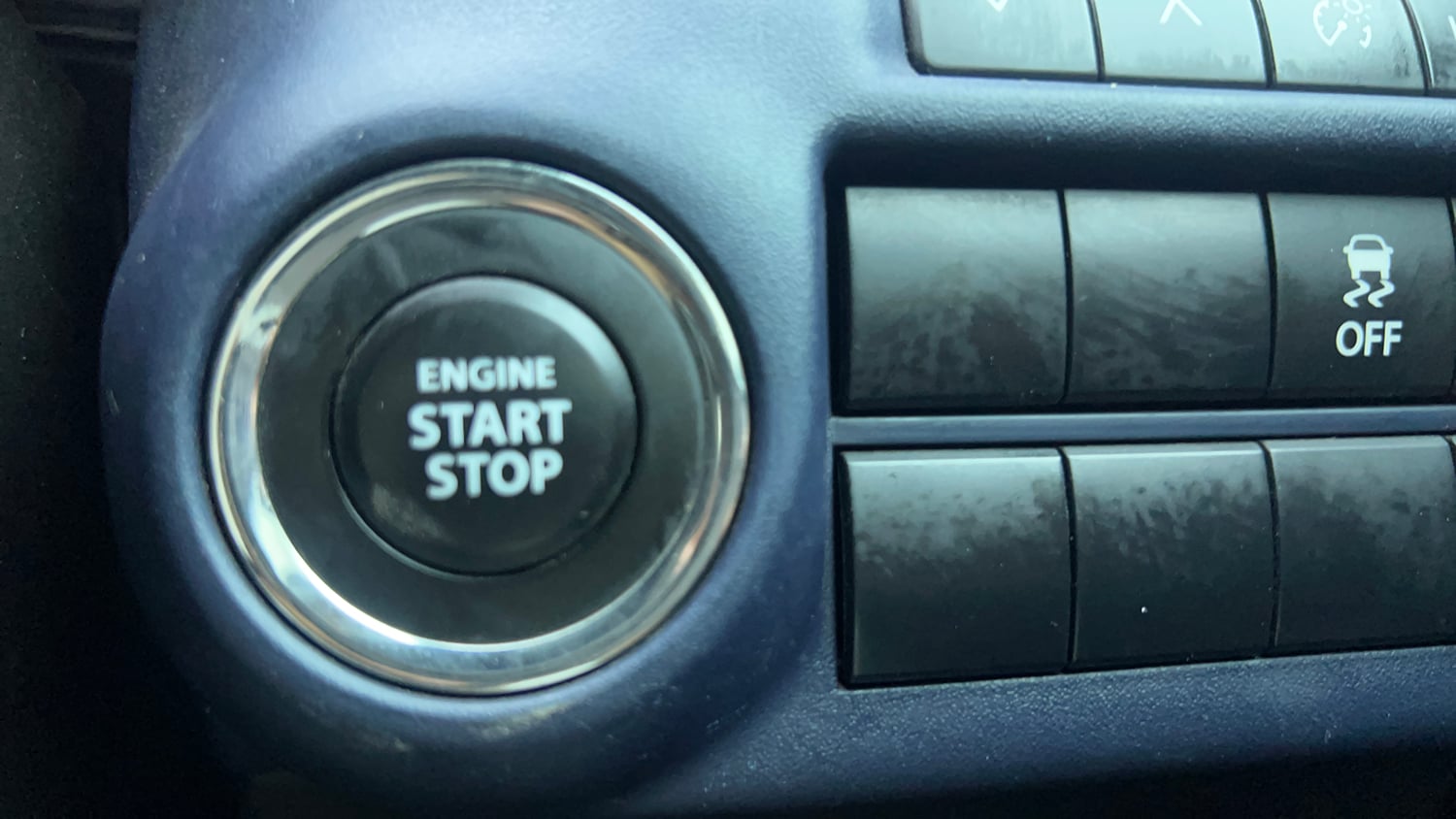 Used 2023 Maruti Suzuki Baleno Alpha MT Petrol Manual top_features Keyless start