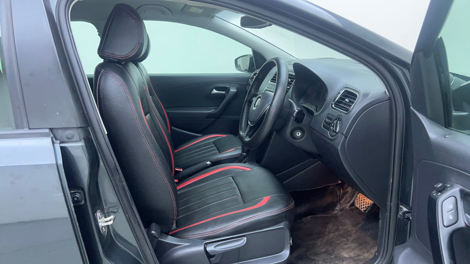 Used 2021 Volkswagen Polo GT Petrol Automatic interior RIGHT SIDE FRONT DOOR CABIN VIEW