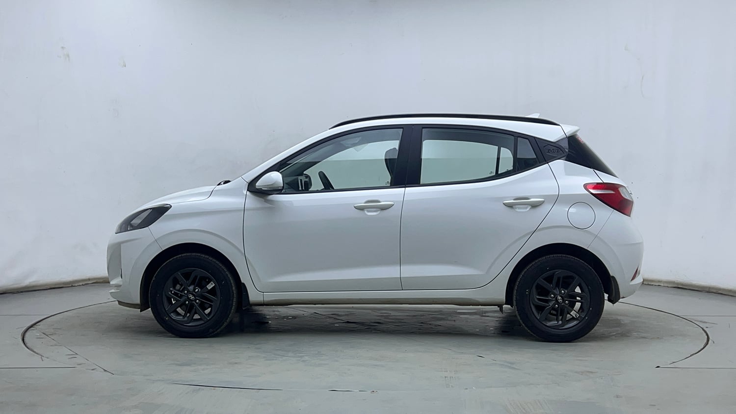 Used 2022 Hyundai Grand i10 Nios Sportz 1.2 Kappa VTVT Petrol Manual exterior LEFT SIDE VIEW