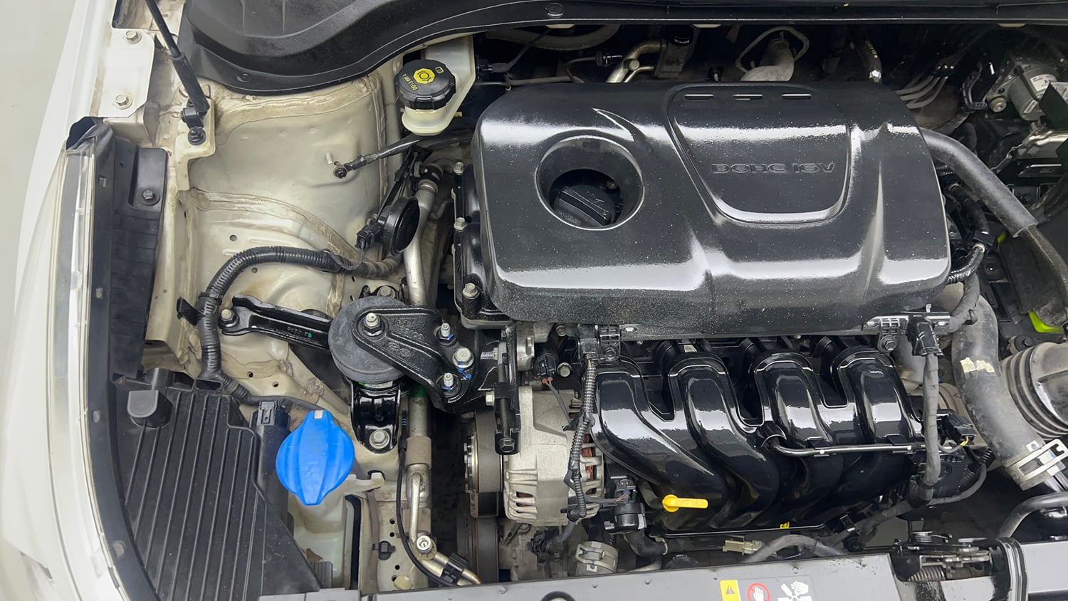 Used 2017 Hyundai Verna EX 1.6 VTVT Petrol Manual engine ENGINE RIGHT SIDE VIEW