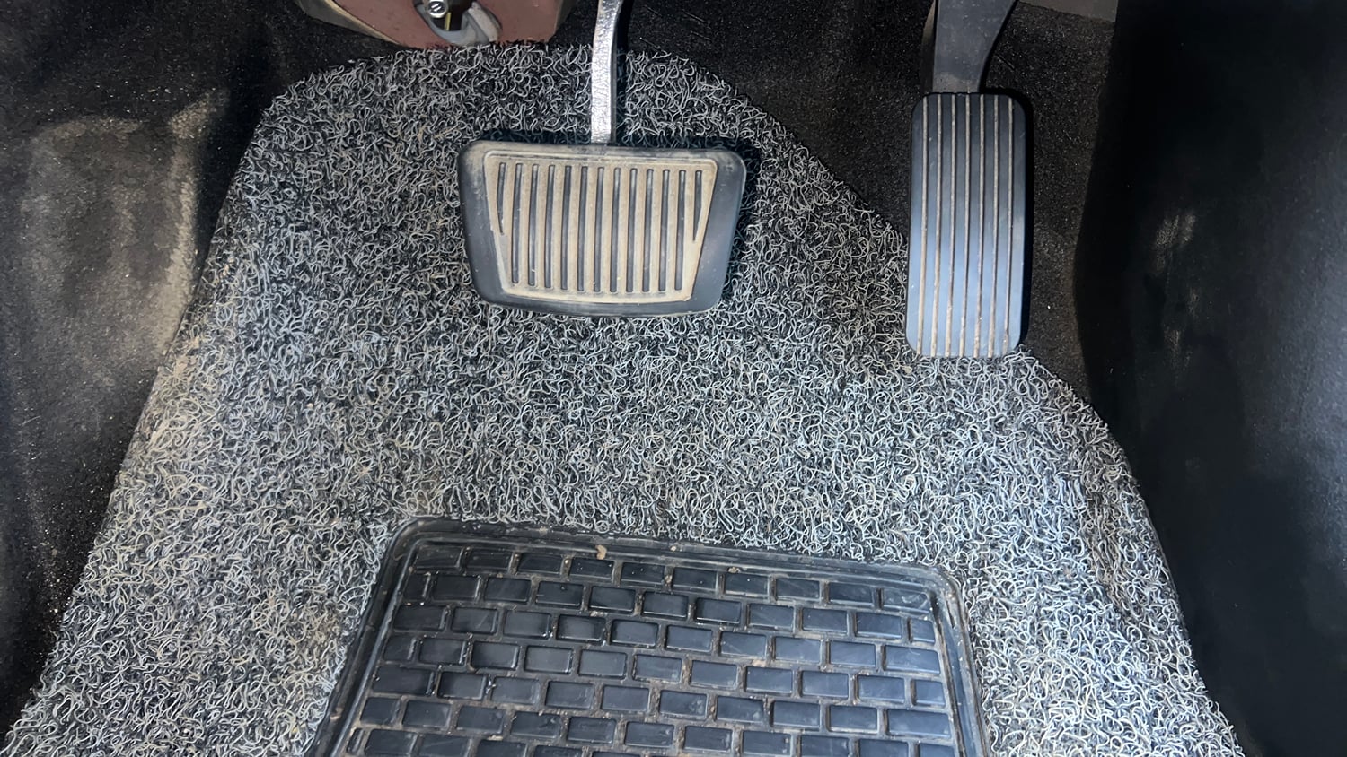 Used 2021 Hyundai Verna SX (O) 1.0 Turbo DCT Petrol Automatic interior PEDALS VIEW